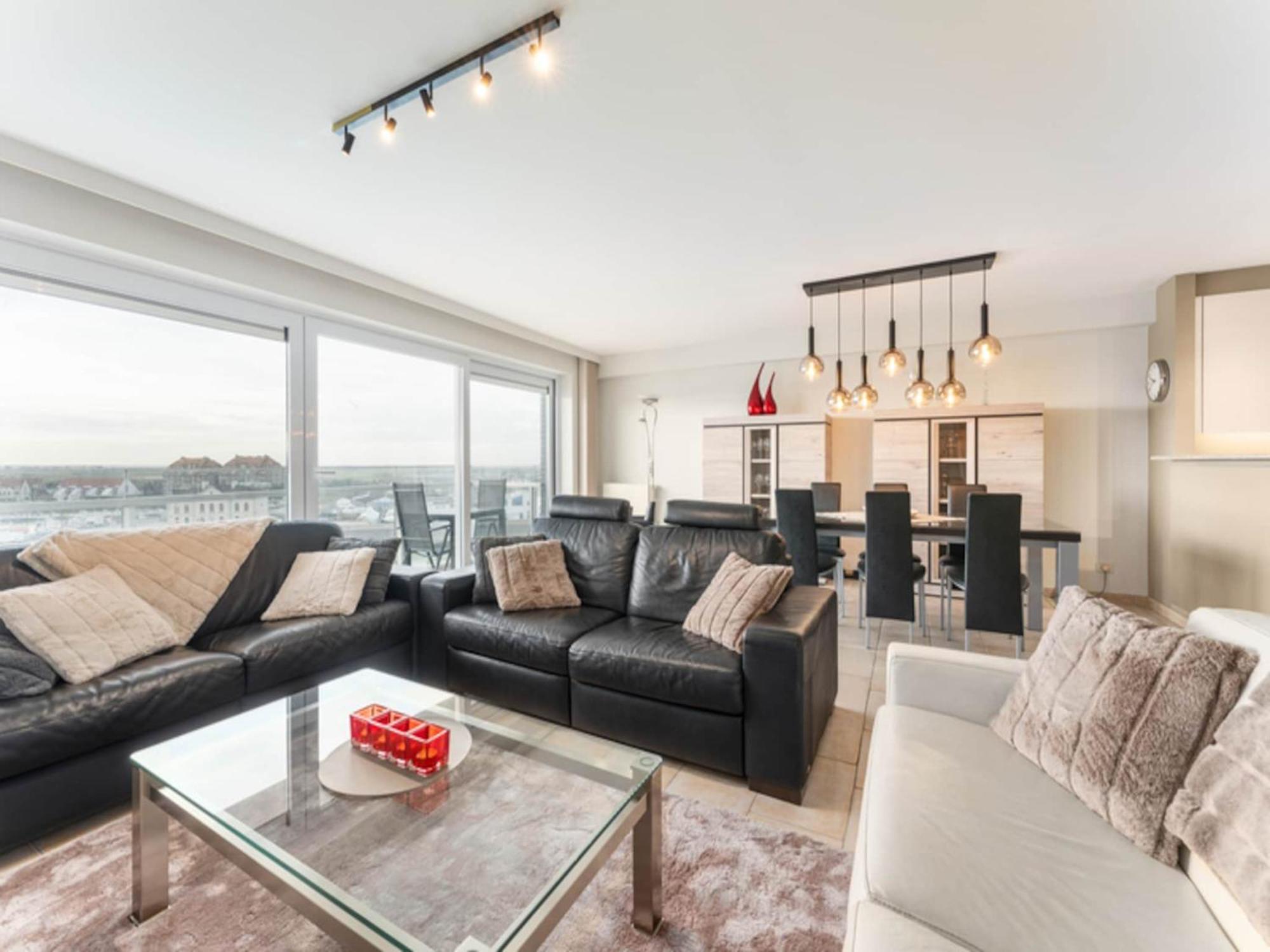 Caroline In Appartement